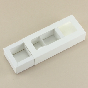 Коробка на 3 конфеты с фальшбортом белая/крафт с окном (12,2*4*3 см)